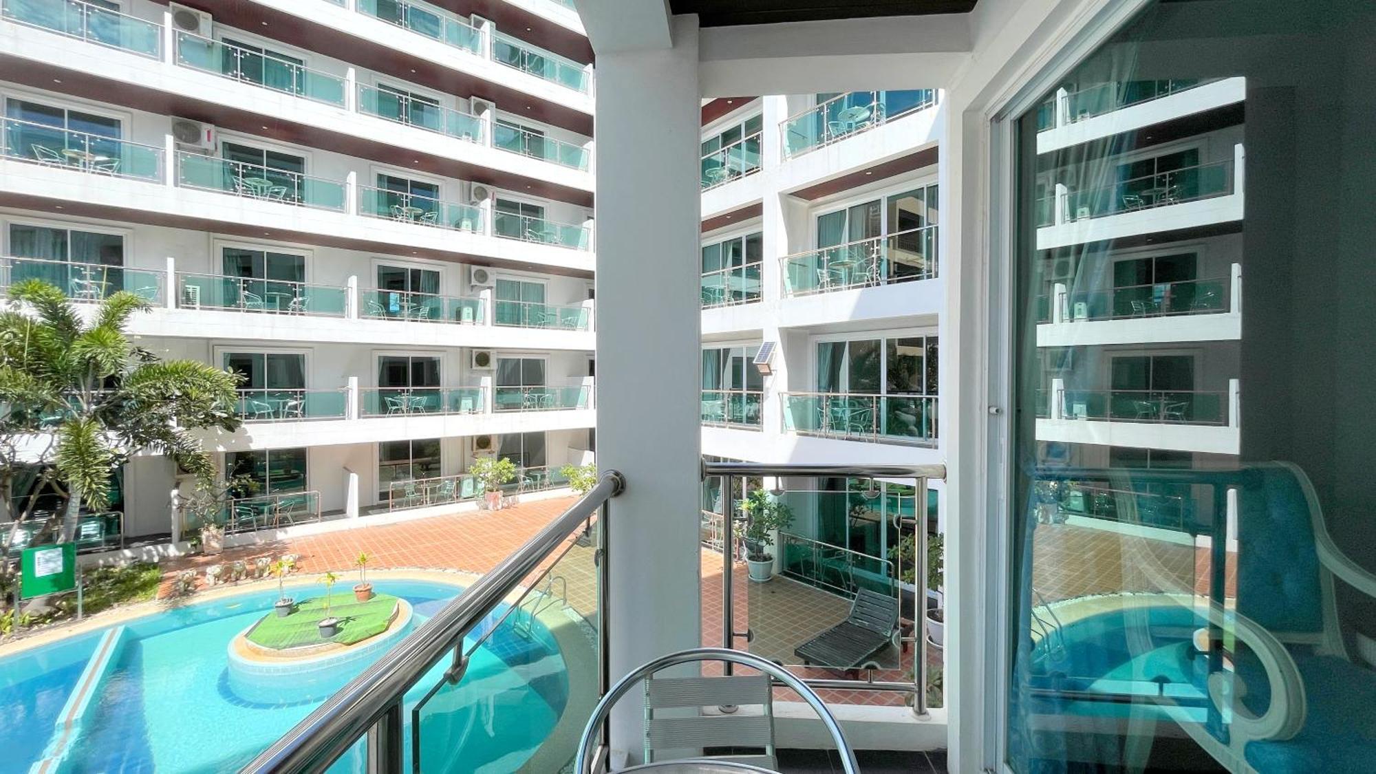 Dragon Beach Resort , Jomtien Beach Pattaya Dış mekan fotoğraf