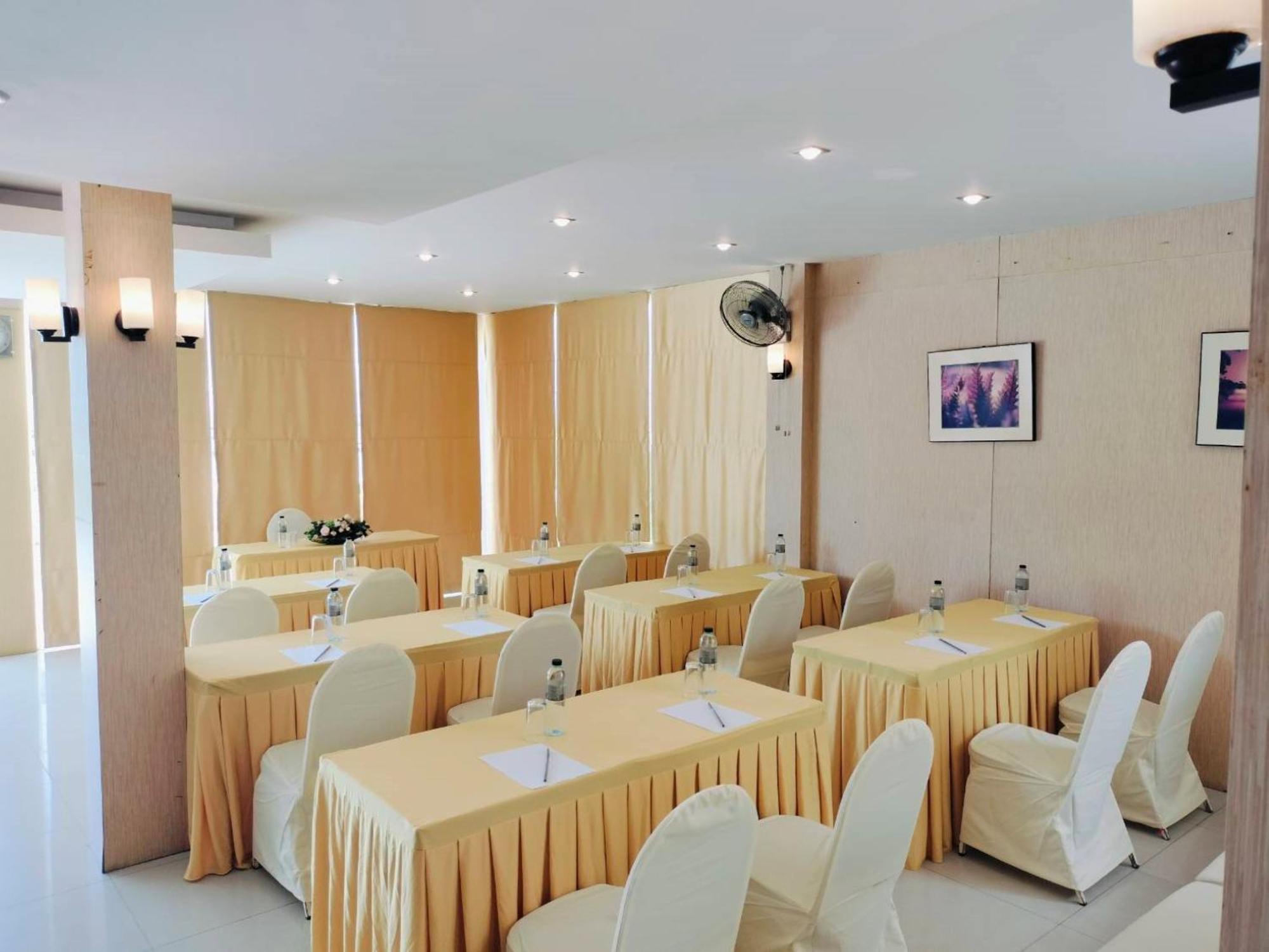 Dragon Beach Resort , Jomtien Beach Pattaya Dış mekan fotoğraf