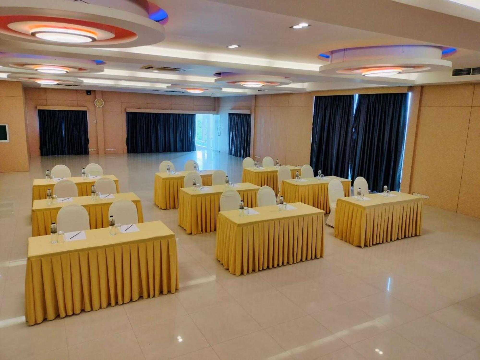 Dragon Beach Resort , Jomtien Beach Pattaya Dış mekan fotoğraf