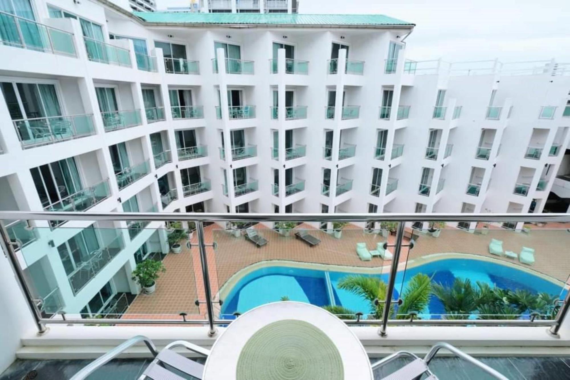 Dragon Beach Resort , Jomtien Beach Pattaya Dış mekan fotoğraf